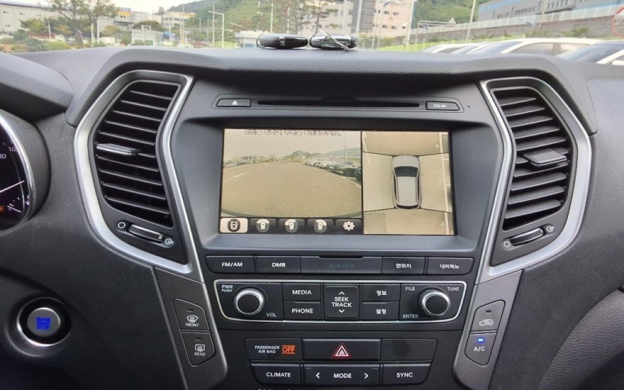 Hyundai SantaFe (2016)