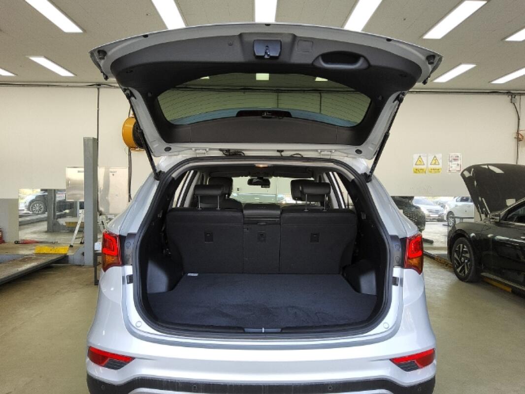 Hyundai SantaFe (2015)