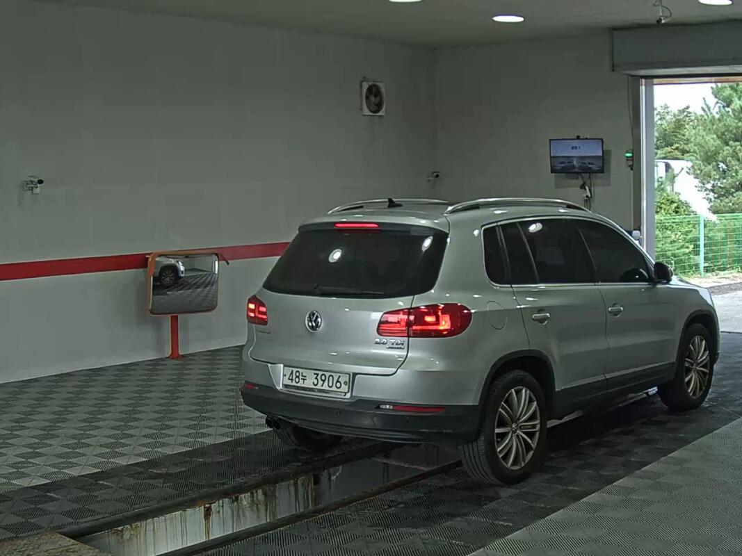 Volkswagen Tiguan (2014)