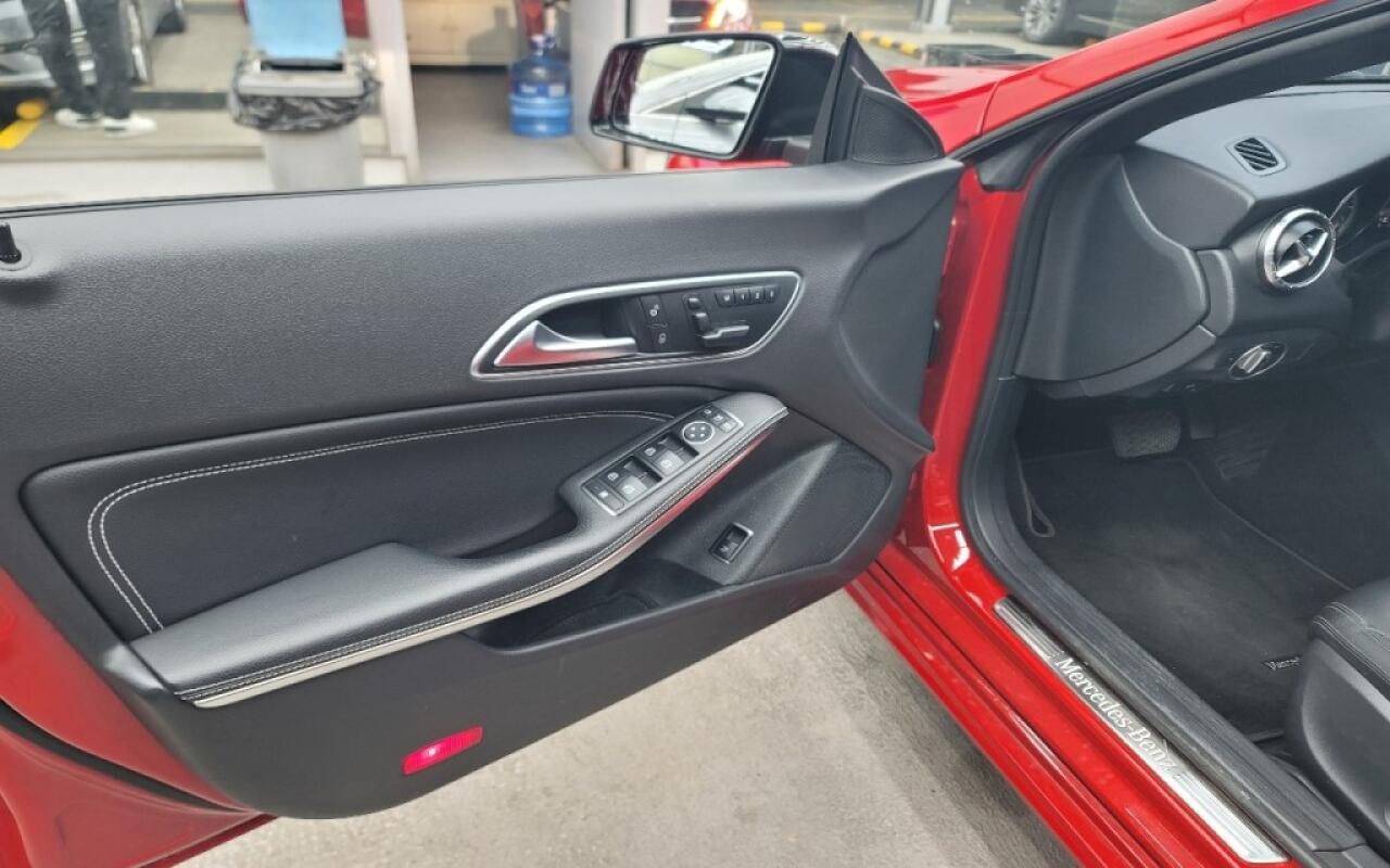 Mercedes CLA200 (2015)