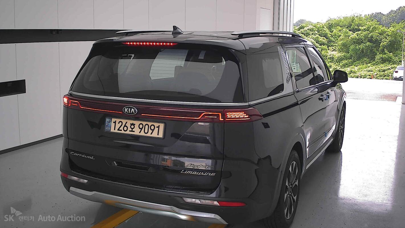 Kia Carnival (2021)