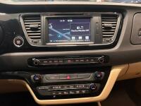Kia Carnival (2015)