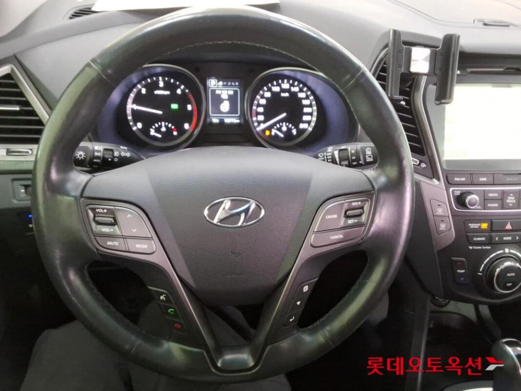 Hyundai SantaFe (2017)