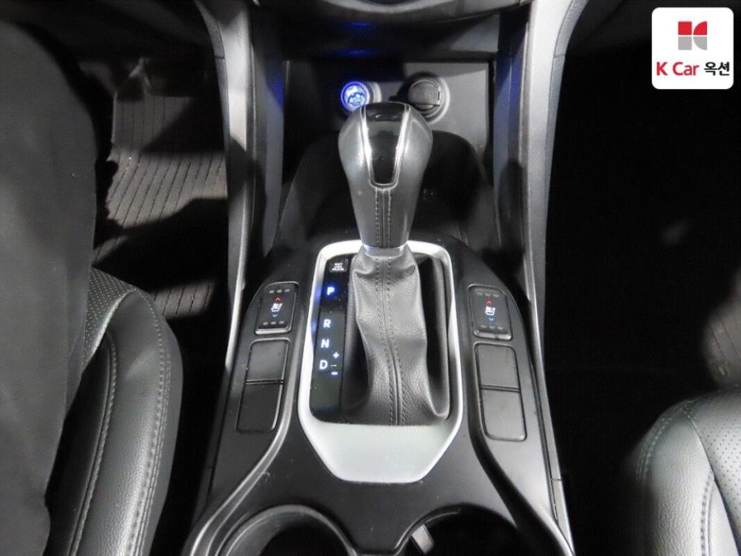 Hyundai SantaFe (2016)