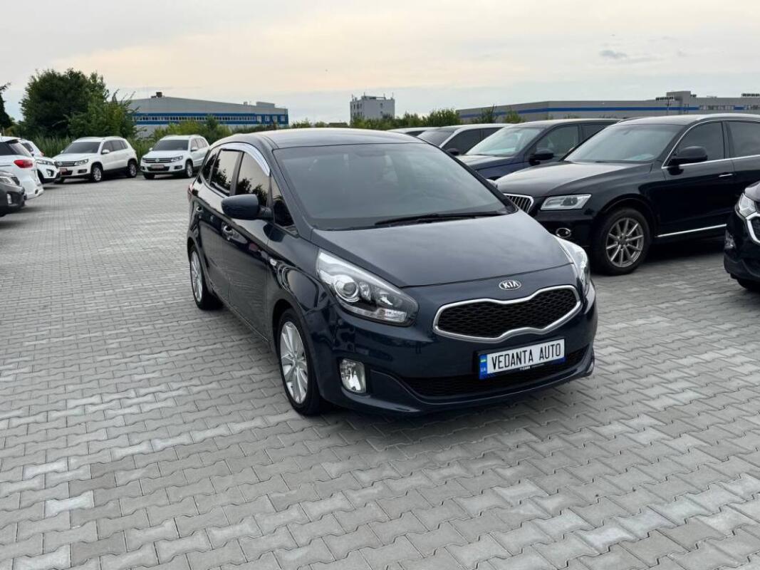 Kia Carens (2013)