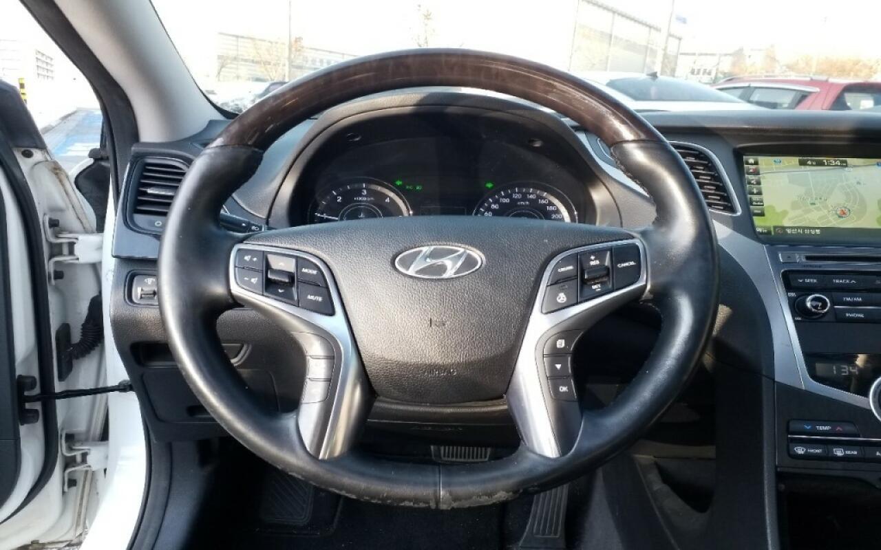 Hyundai Grandeur (2015)