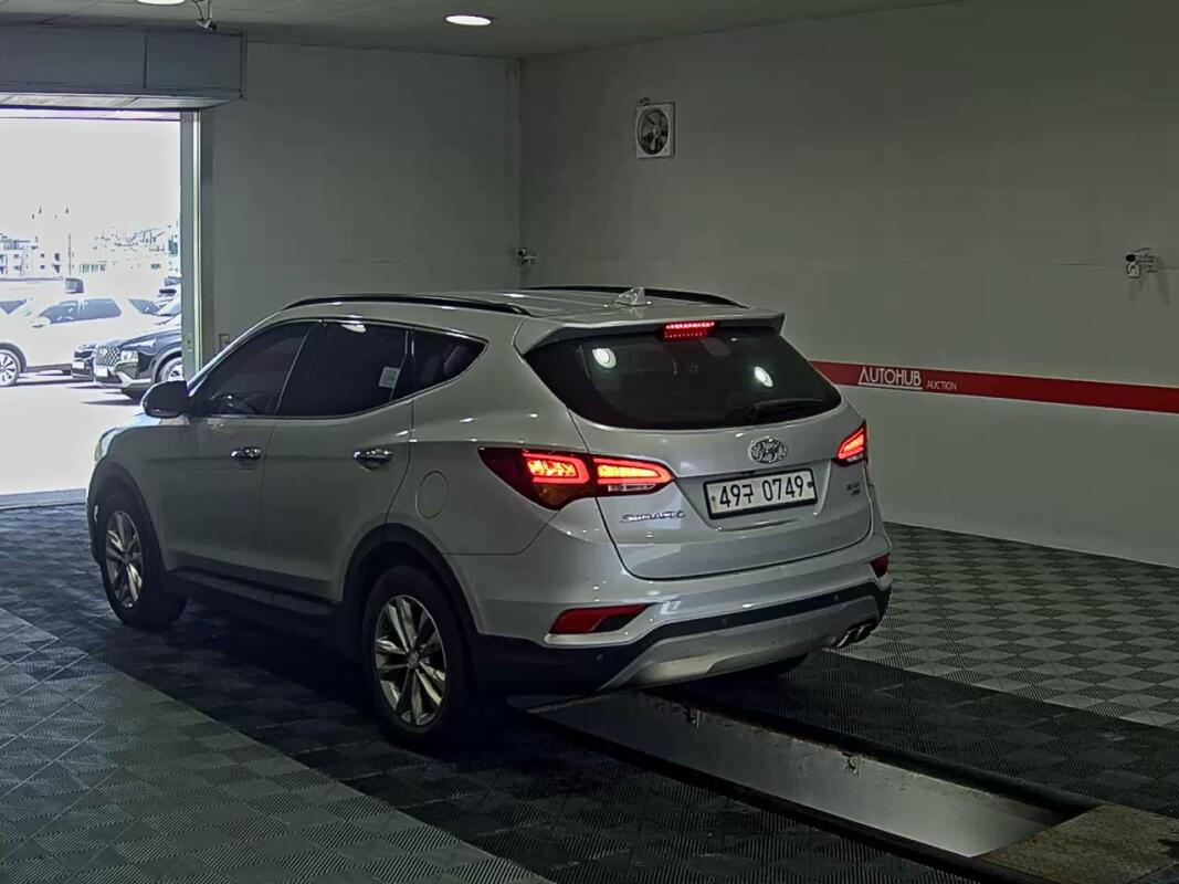 Hyundai Santa Fe (2016)