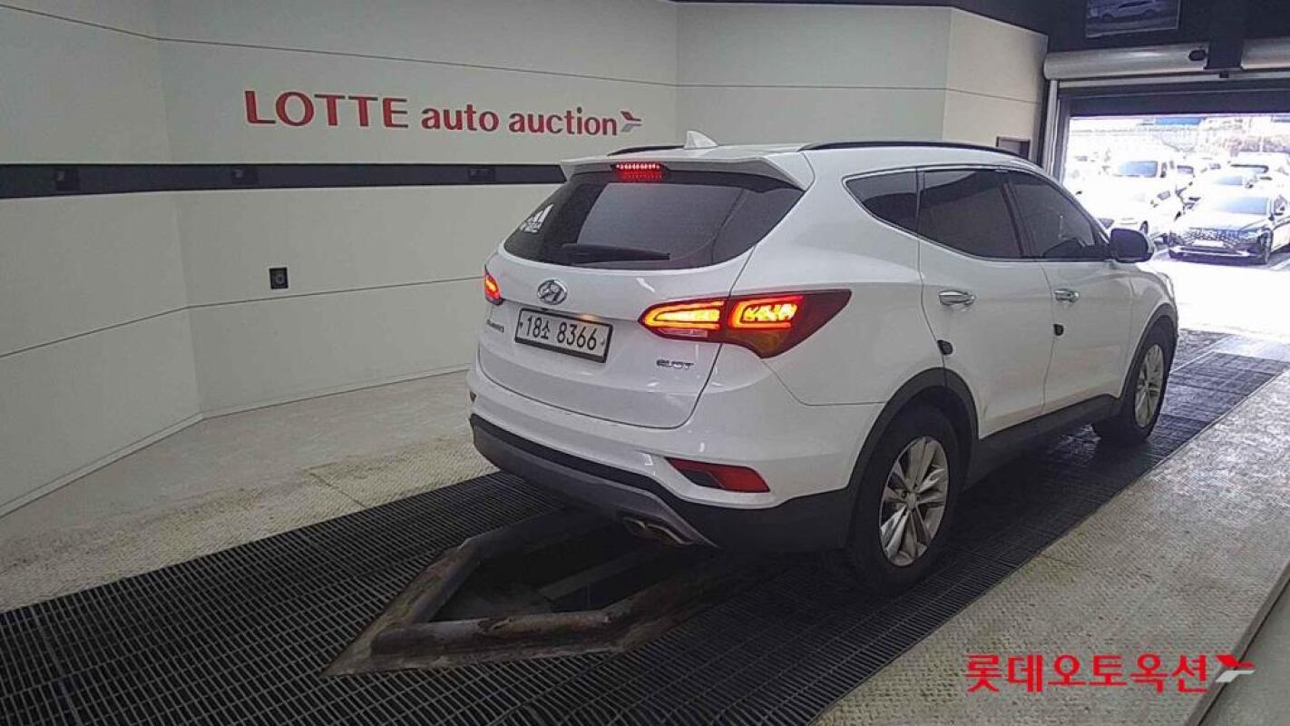 Hyundai SantaFe (2016)