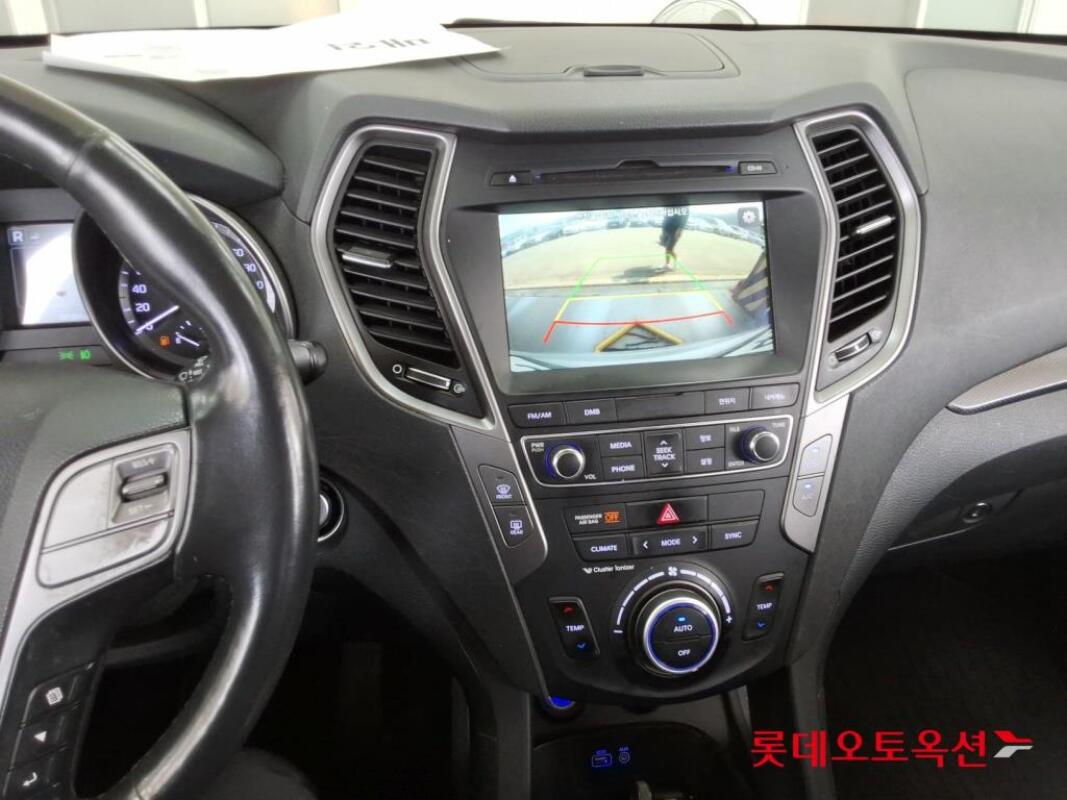 Hyundai SantaFe (2016)