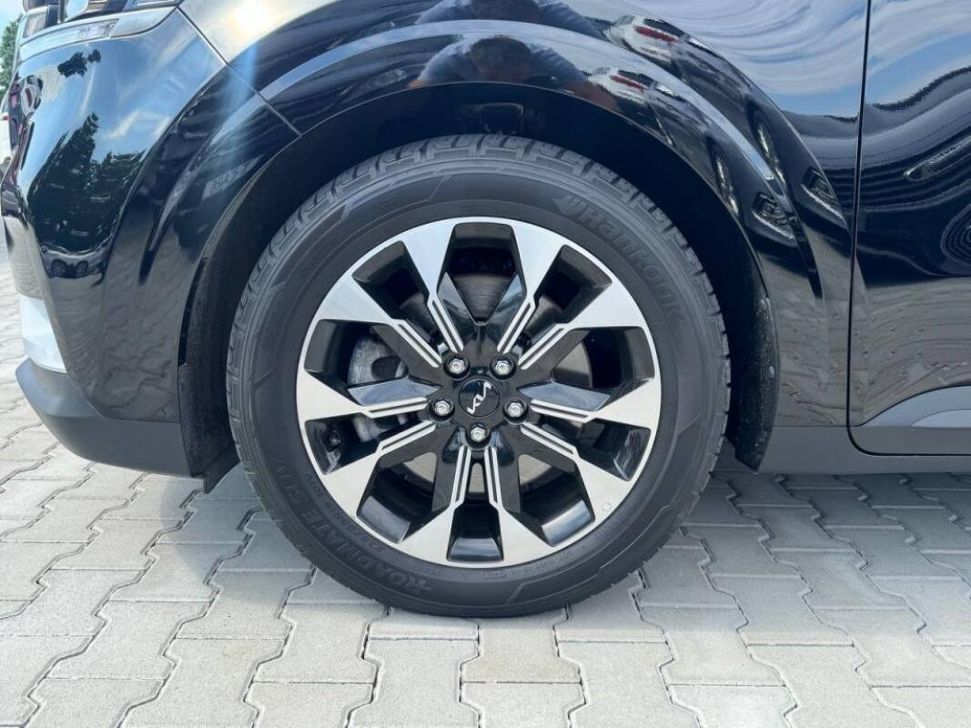 Kia Carnival (2021)