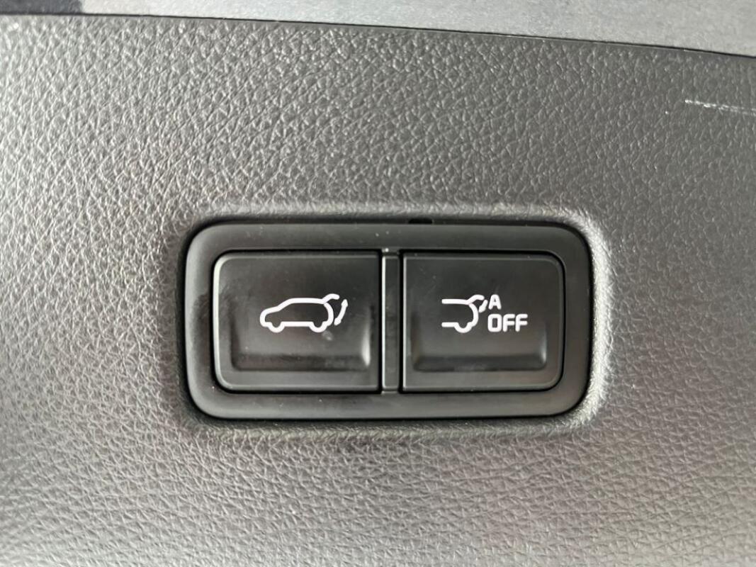 Kia Carnival (2023)