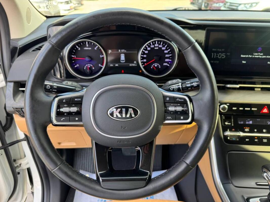 Kia Carnival (2021)