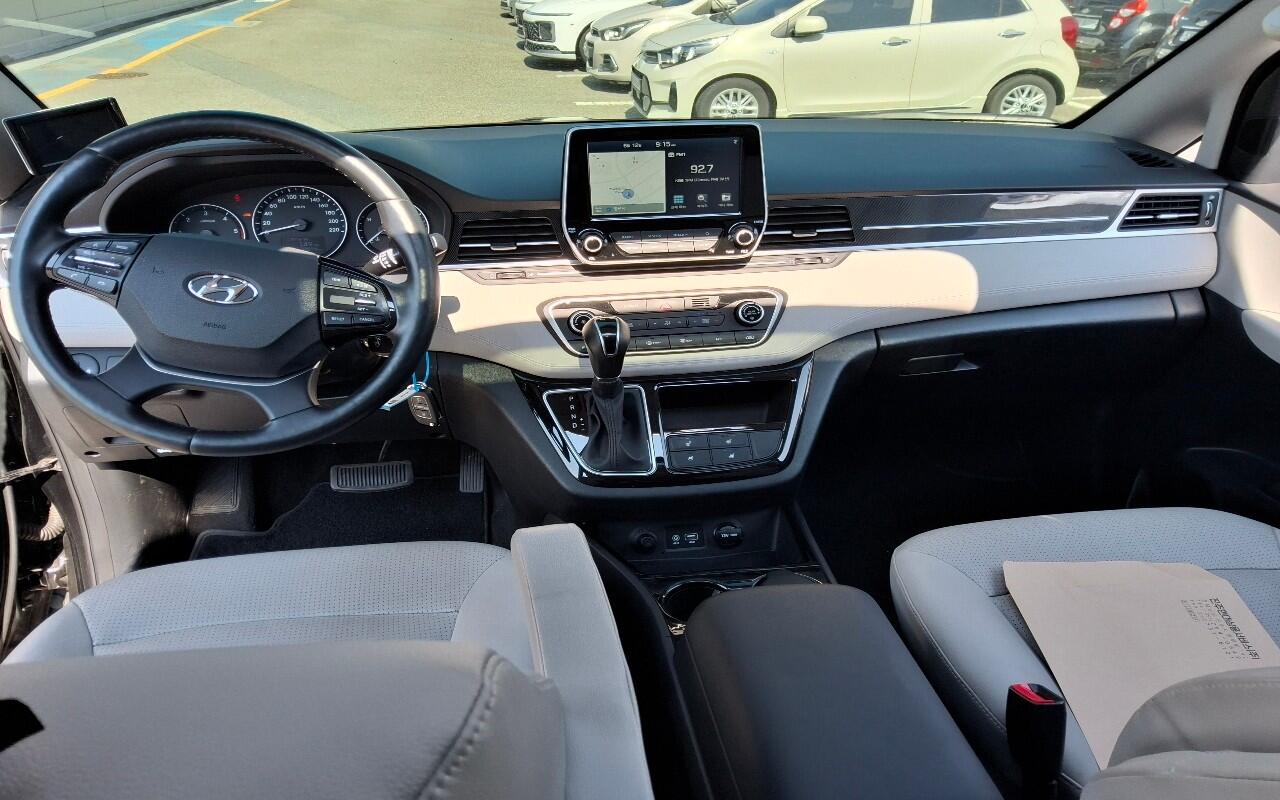 Hyundai Grand Starex (2019)