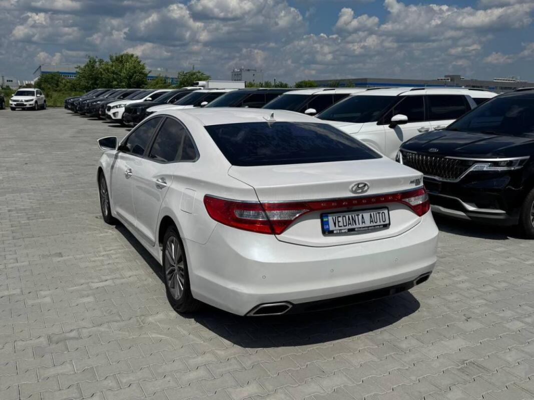 Hyundai Grandeur (2014)