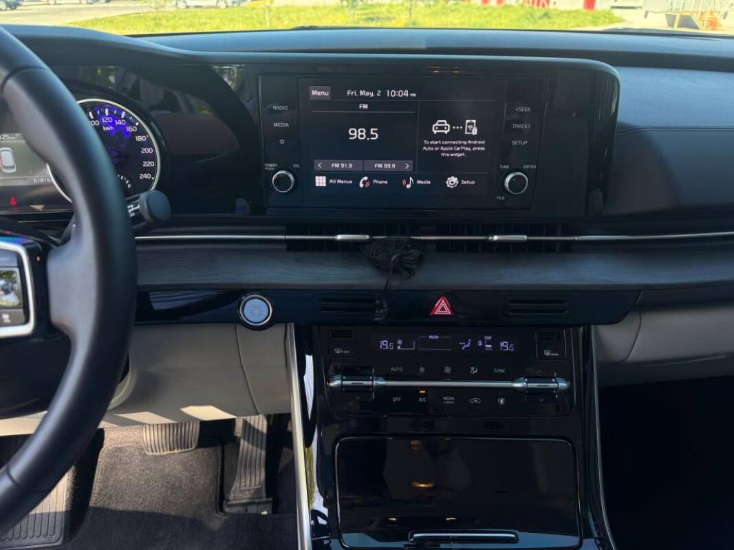 Kia Carnival (2023)
