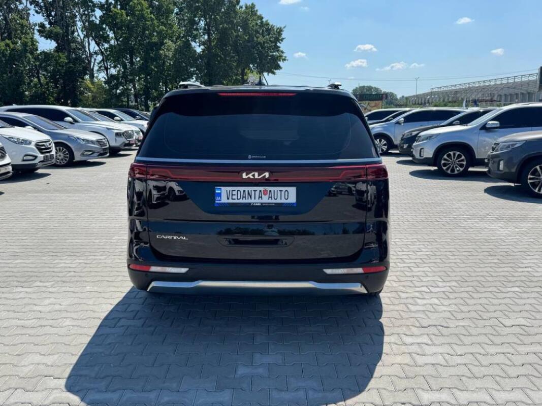 Kia Carnival (2023)