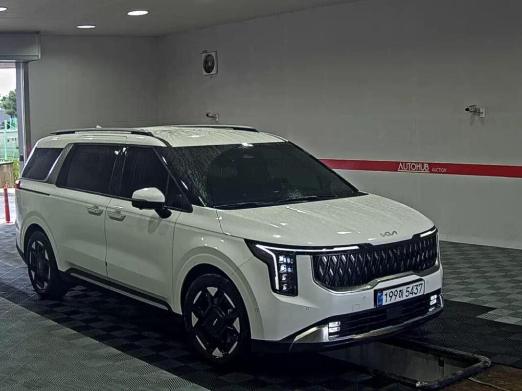 Kia Carnival (2024)