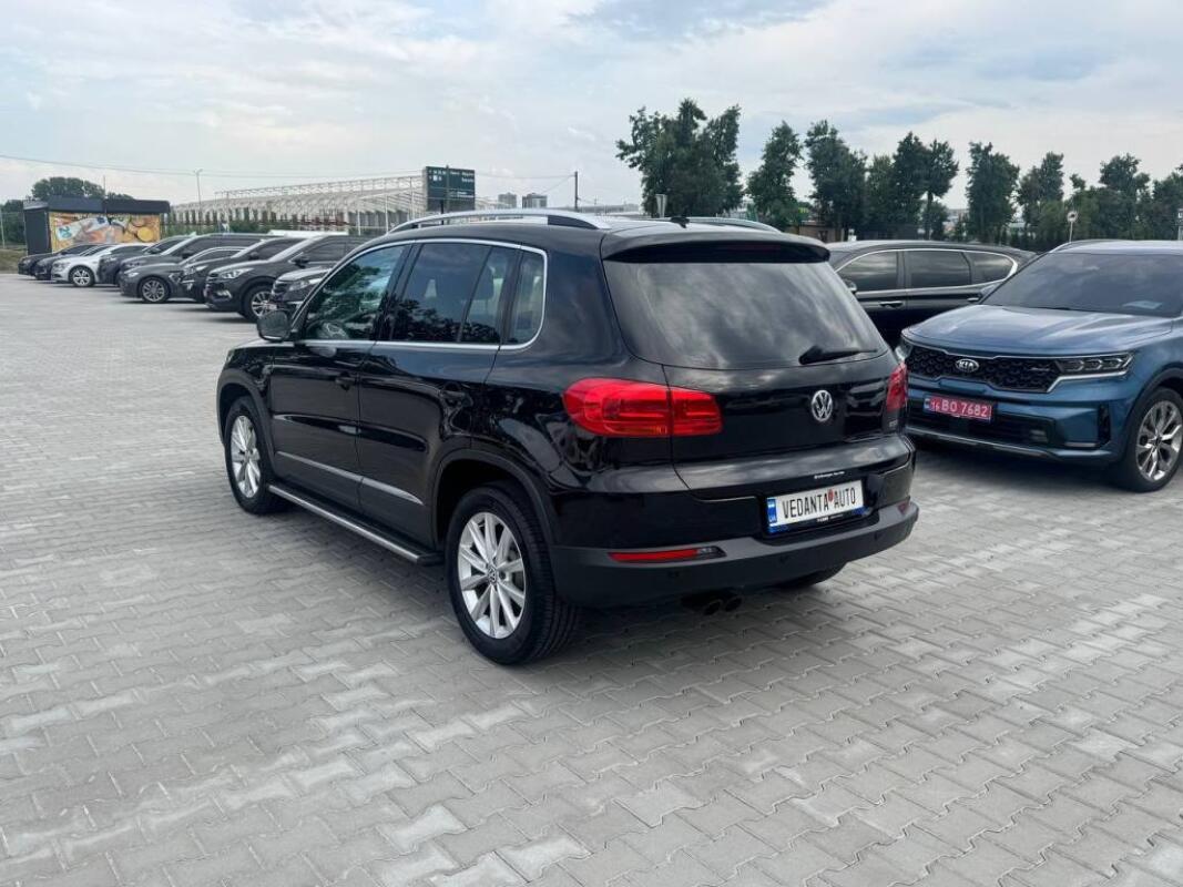 Volkswagen Tiguan (2015)