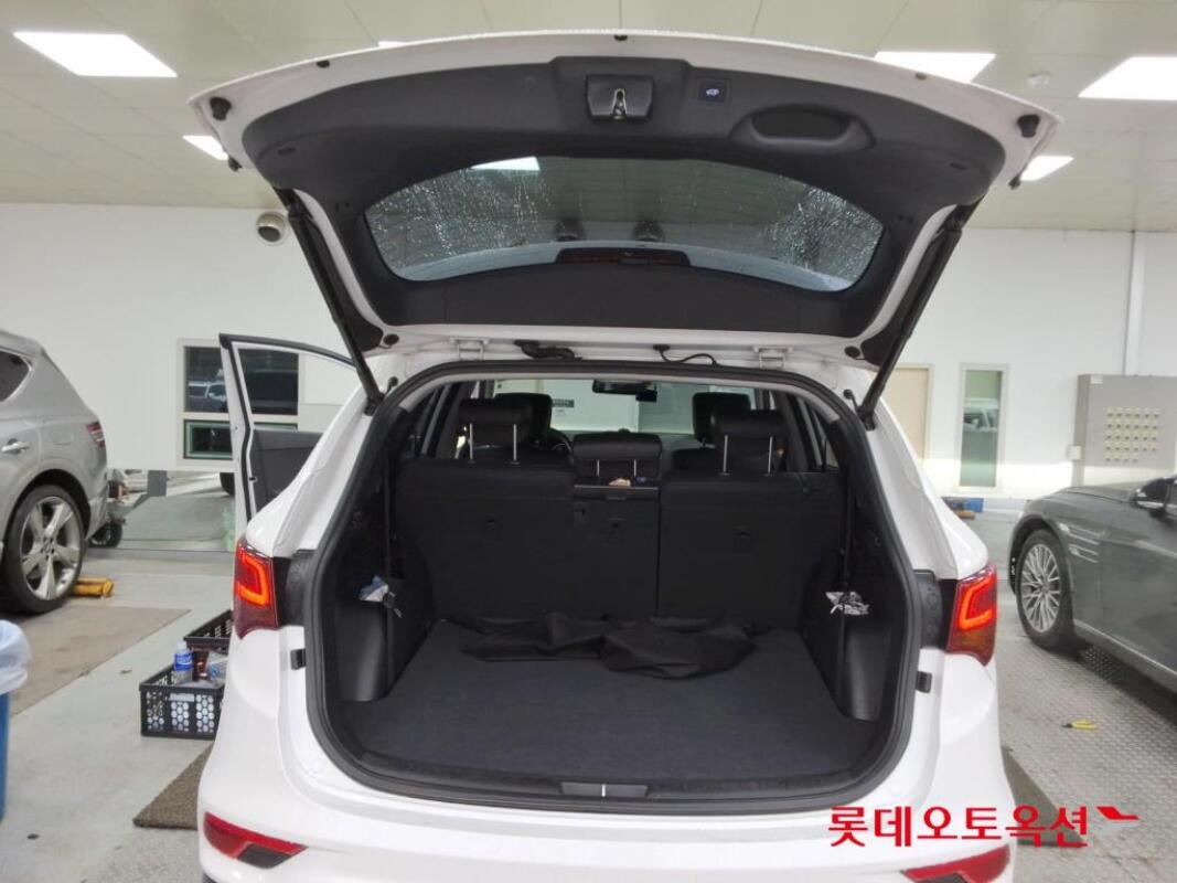 Hyundai SantaFe (2015)