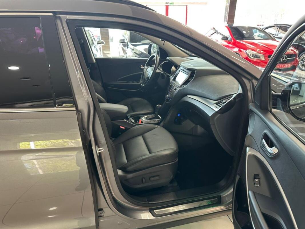 Hyundai SantaFe (2016)