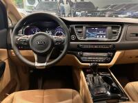 Kia Carnival (2015)