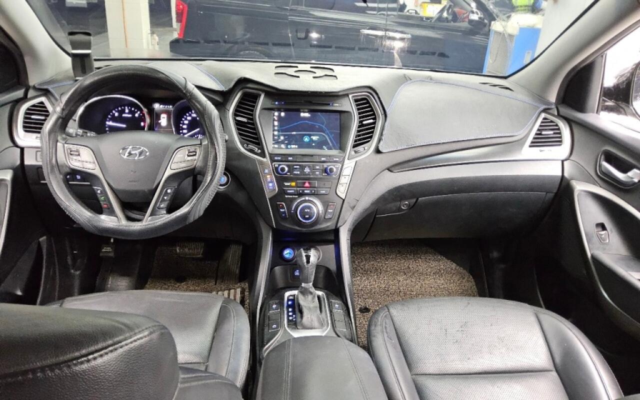 Hyundai SantaFe (2016)