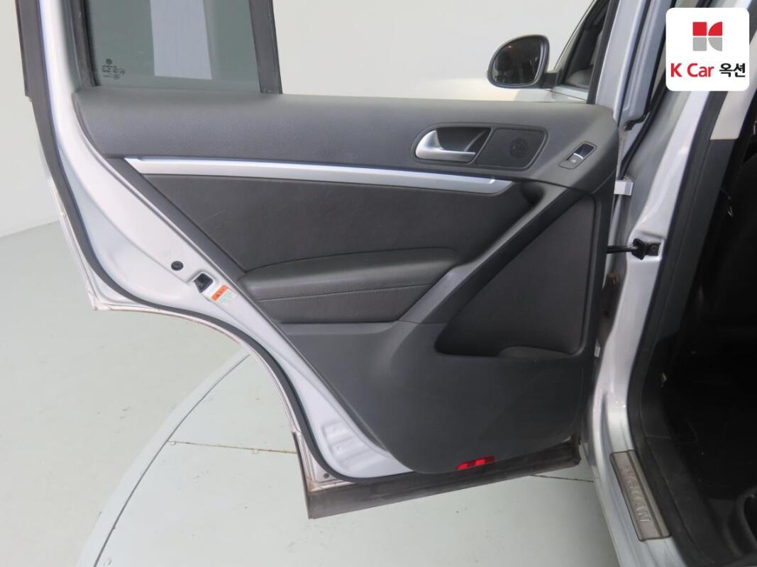 Volkswagen Tiguan (2015)