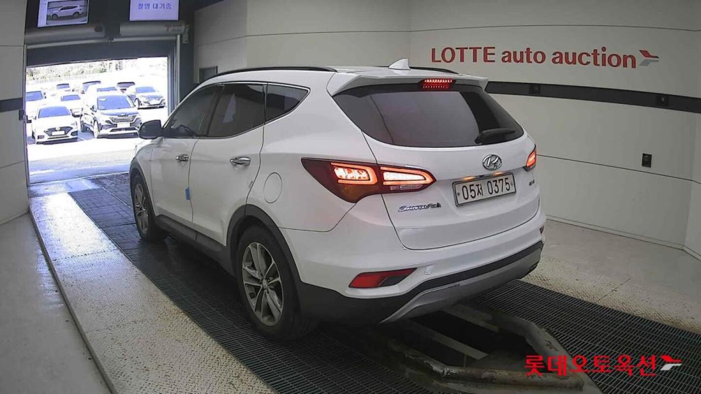 Hyundai SantaFe (2016)