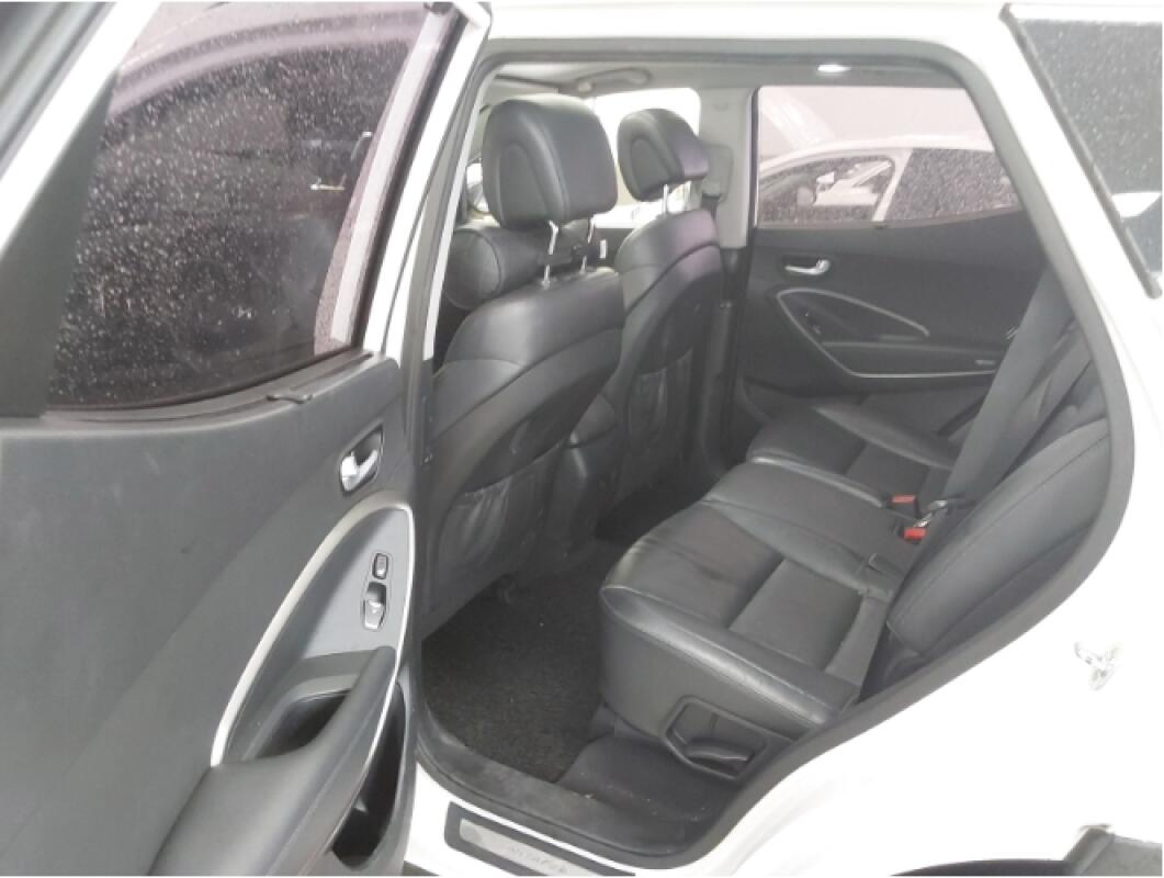 Hyundai SantaFe (2015)