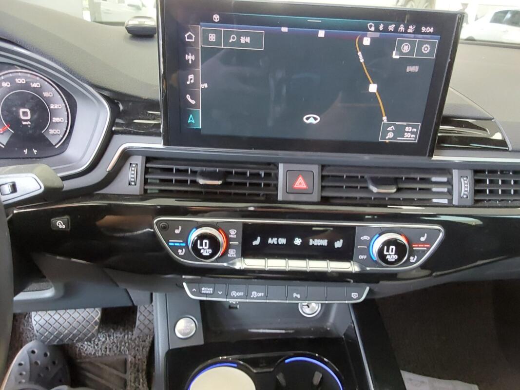 Audi	A4 (2020)