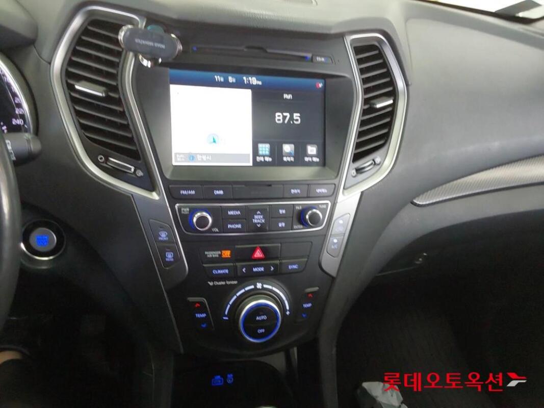 Hyundai SantaFe (2016)