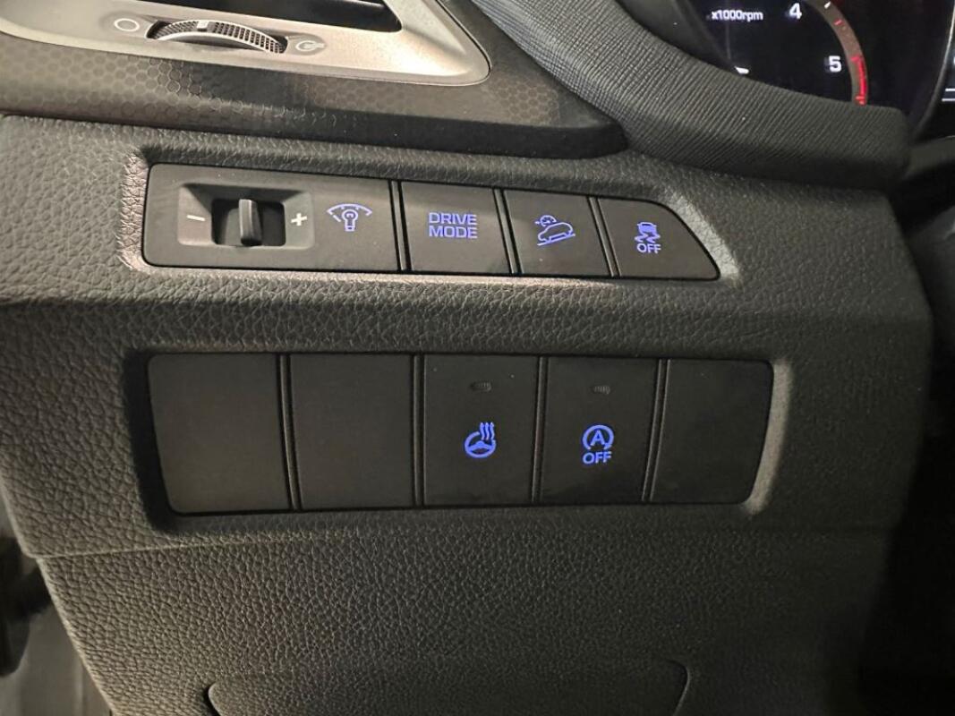 Hyundai SantaFe (2016) Hyundai SantaFe (2016)