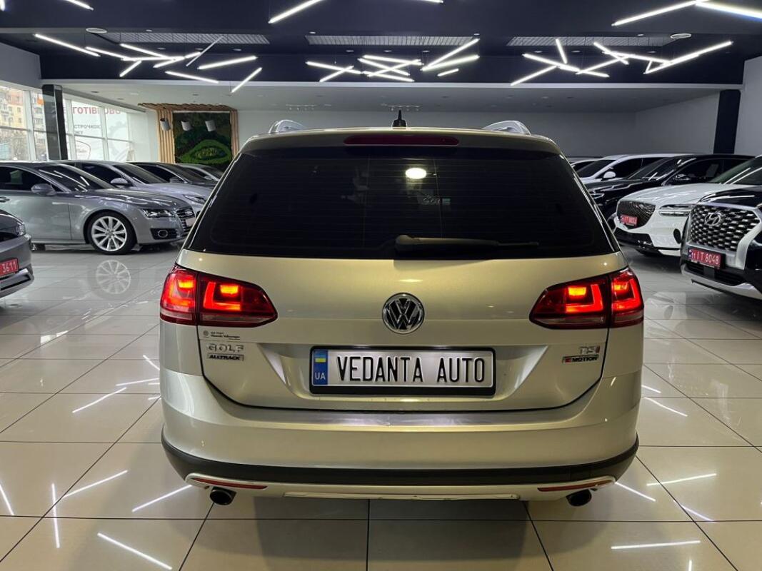 Volkswagen Golf Alltrack (2016)