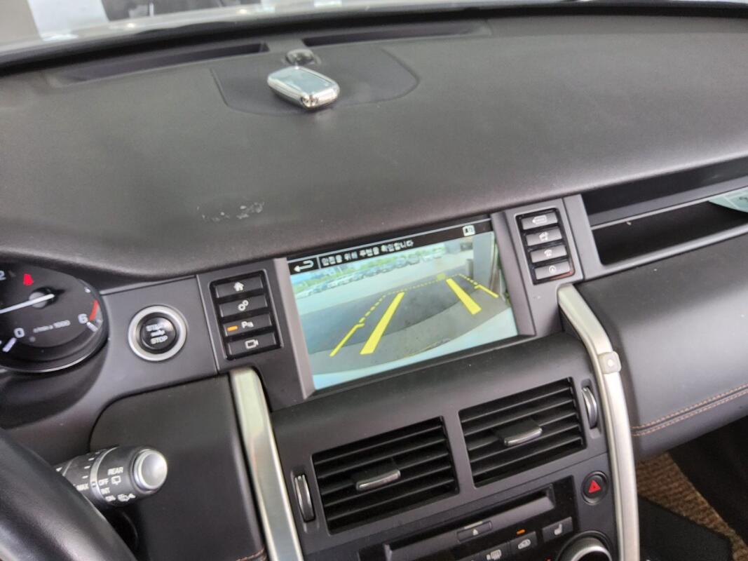 Land Rover Discovery Sport (2015)