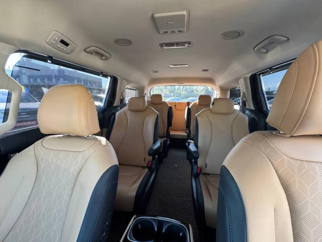 Kia Carnival (2022)