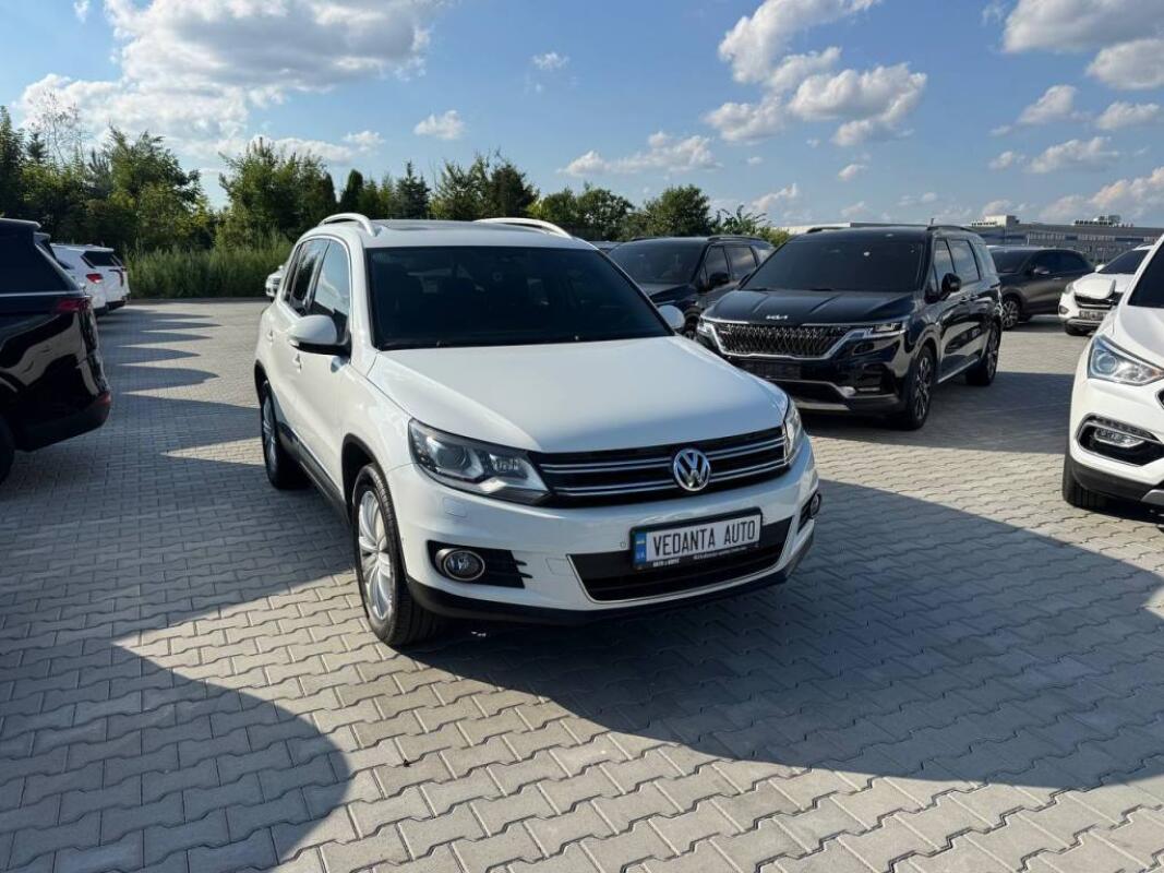 Volkswagen Tiguan (2015)