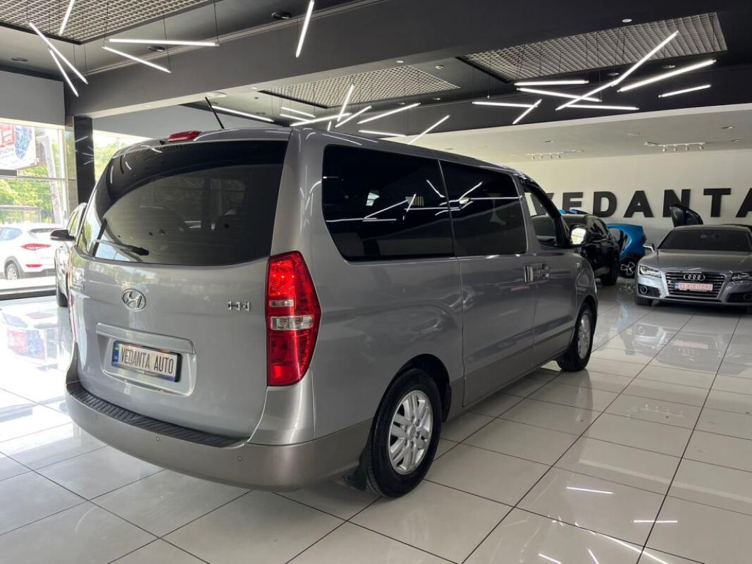Hyundai H-1 (2016)