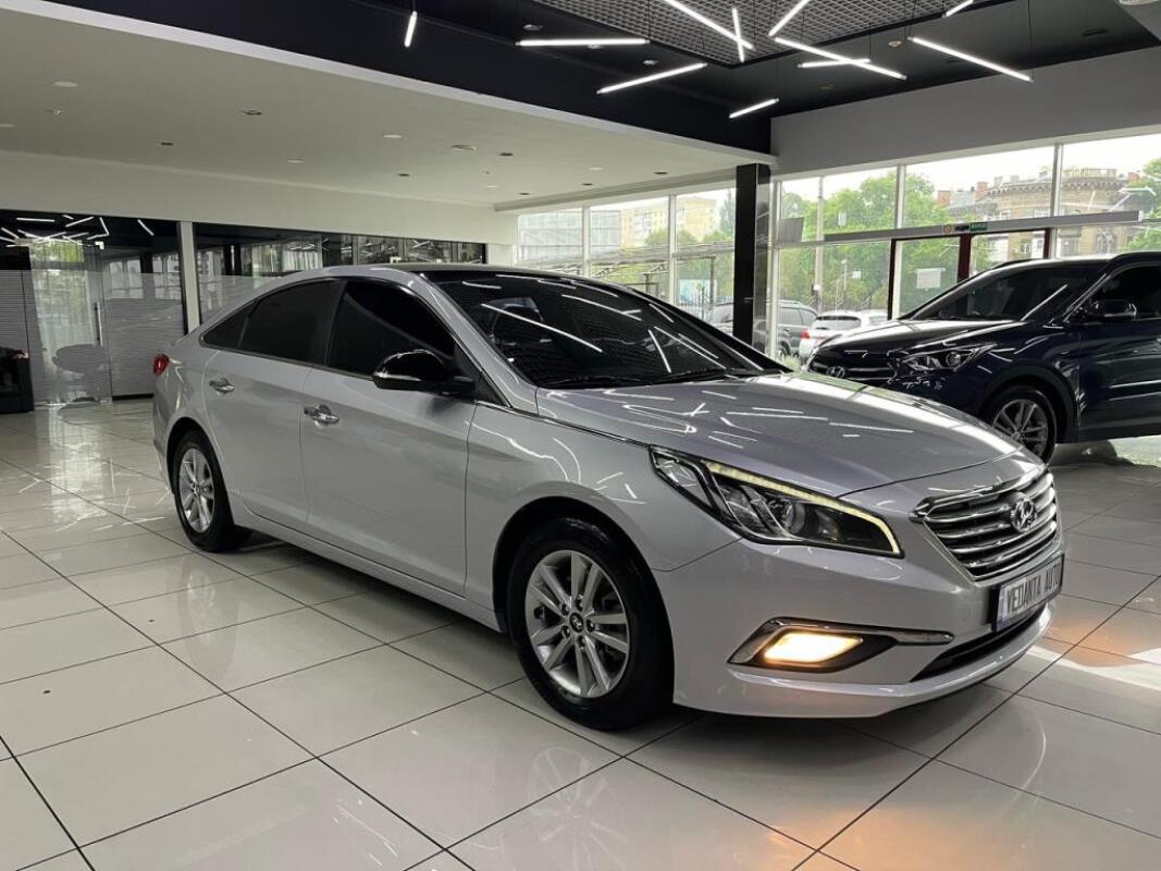 Hyundai Sonata (2016)