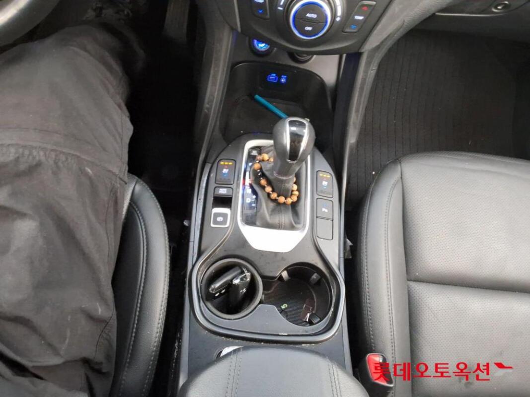 Hyundai SantaFe (2017)