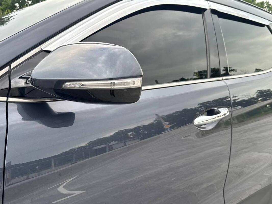 Hyundai SantaFe (2016)
