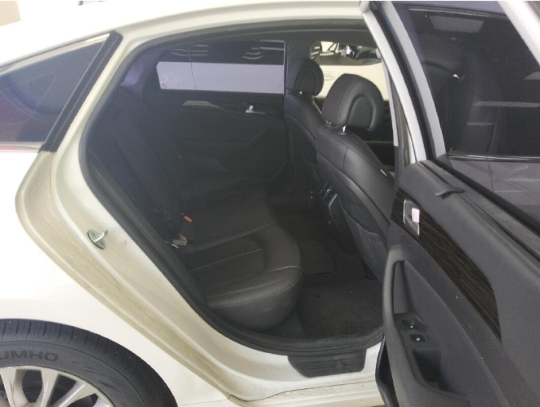 Hyundai Sonata (2015)