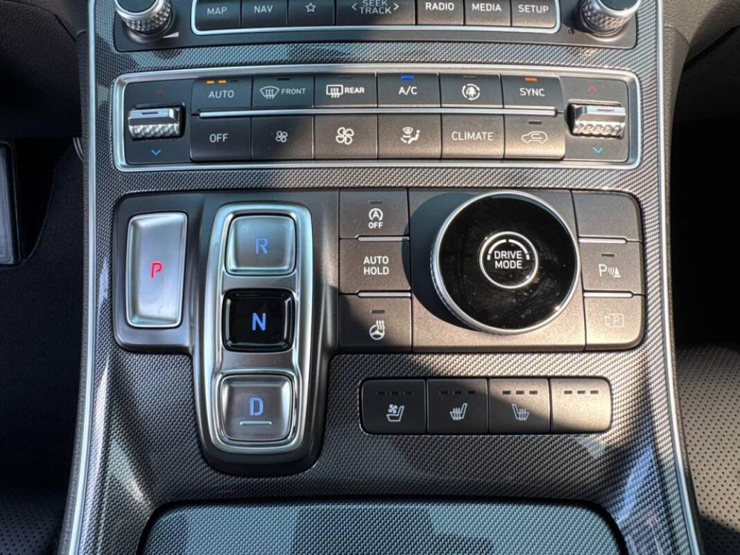 Hyundai SantaFe (2021)