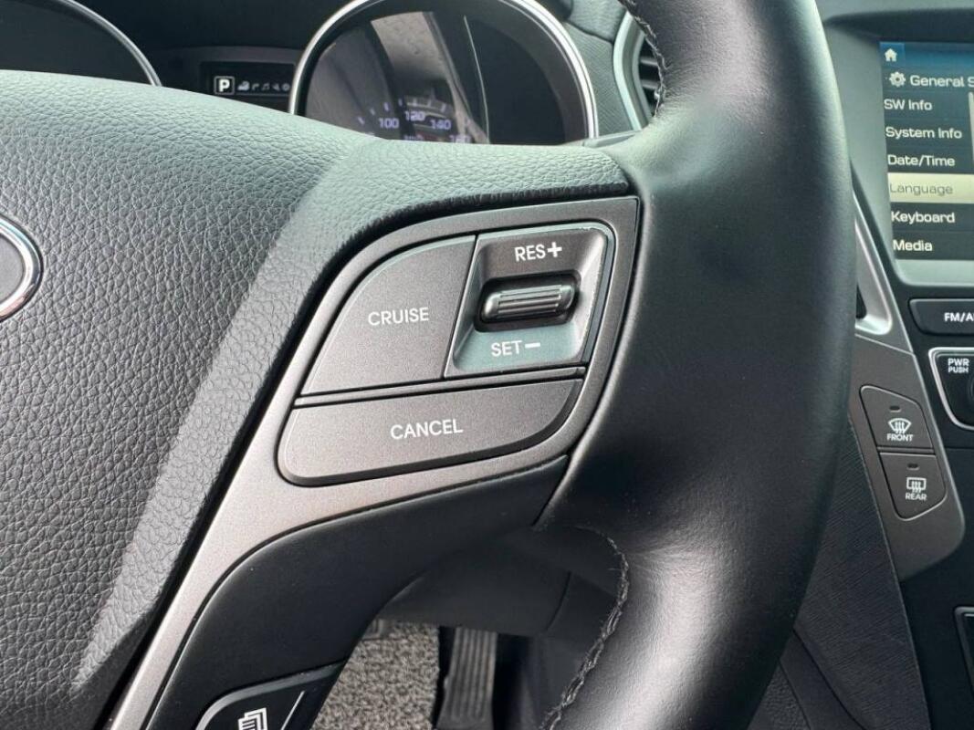 Hyundai SantaFe (2016)