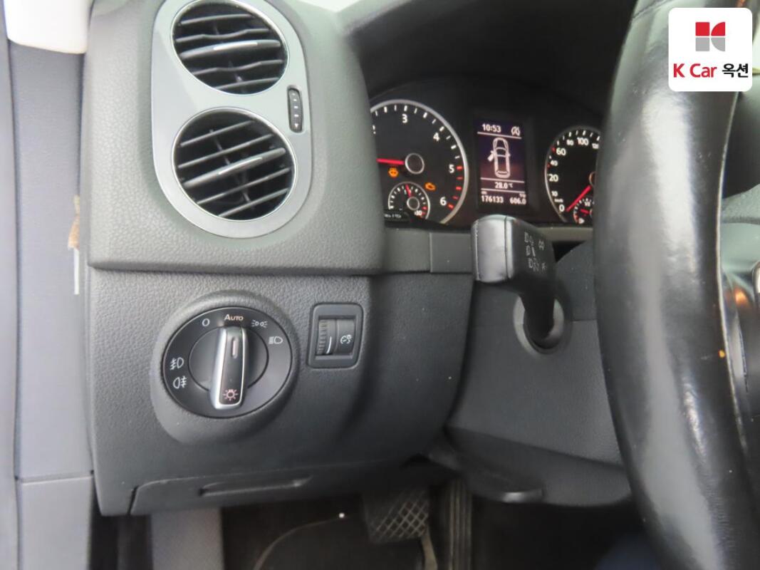 Volkswagen Tiguan (2015)