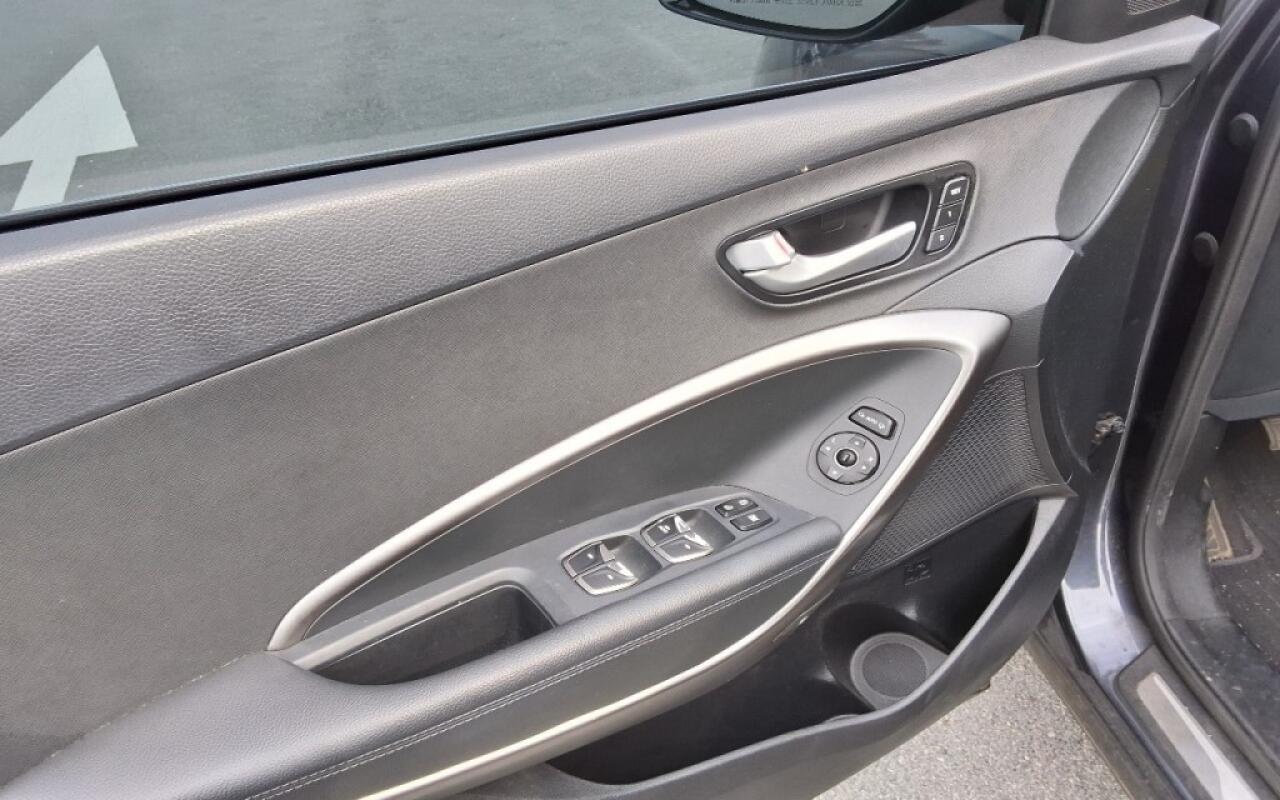 Hyundai SantaFe (2016)