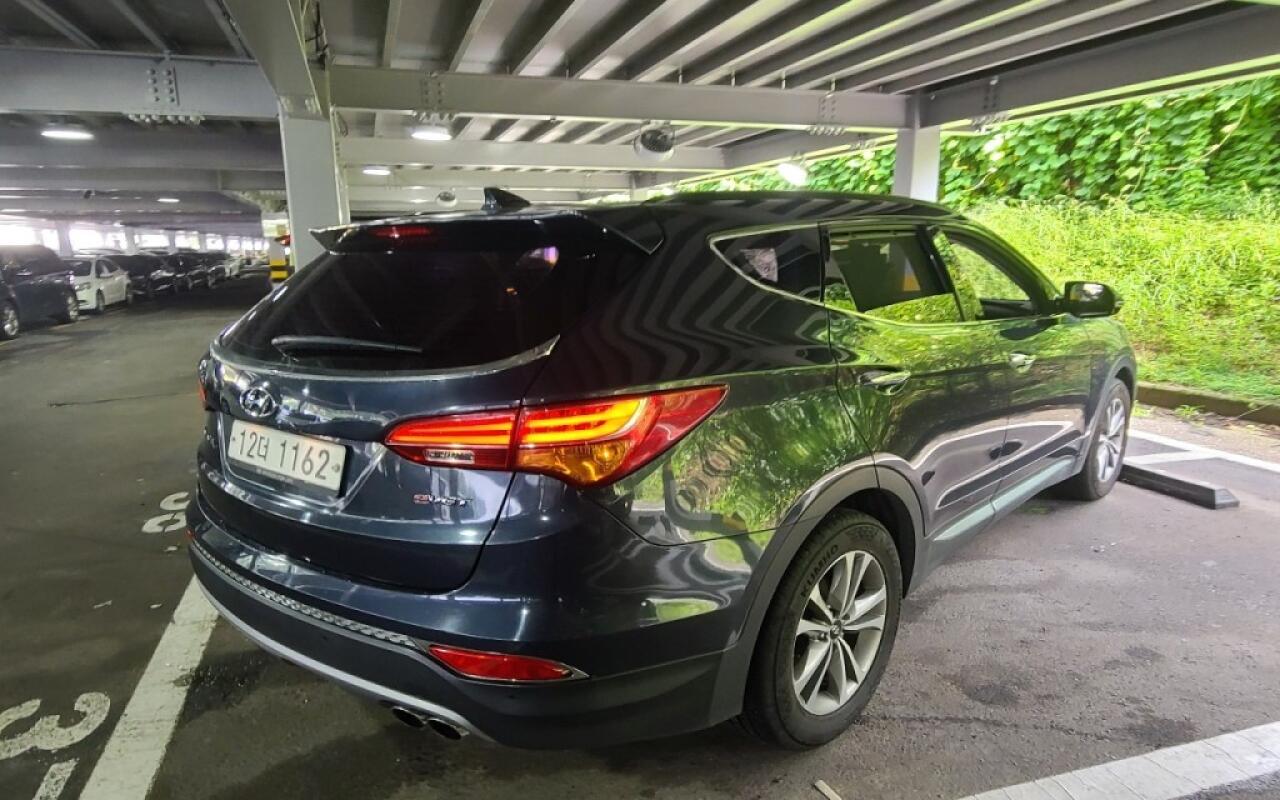 Hyundai SantaFe (2015)