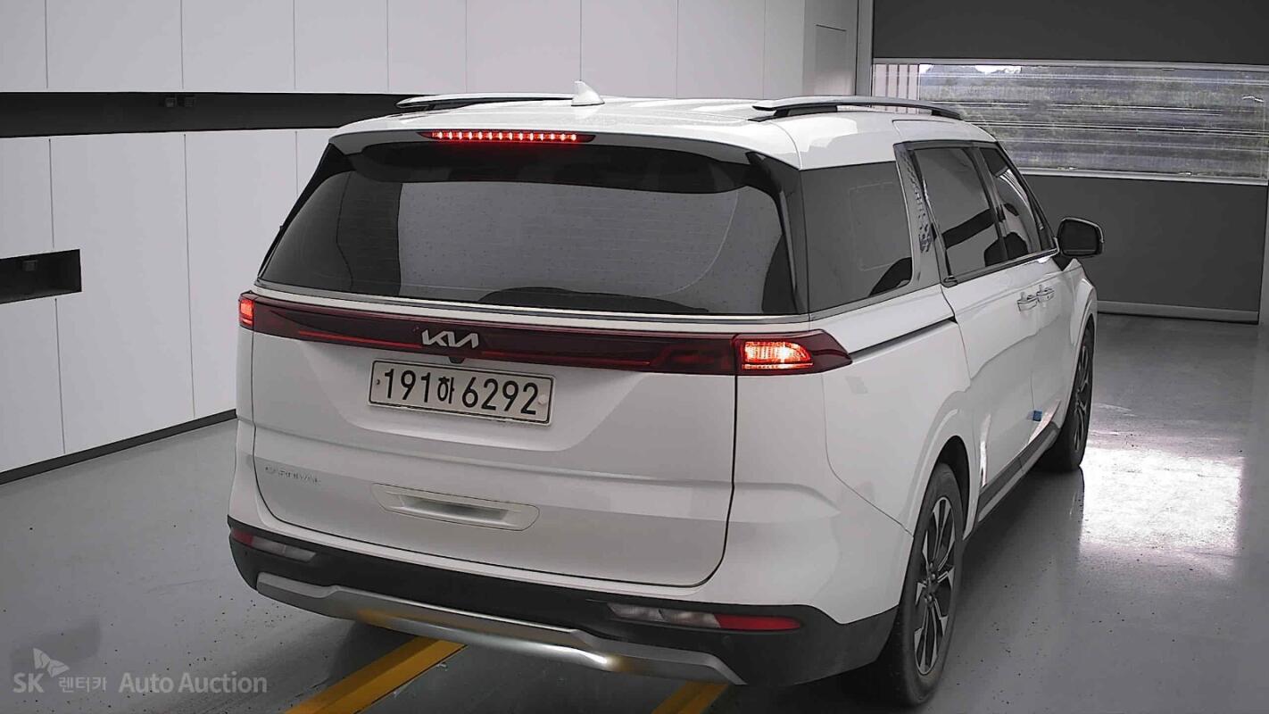 Kia Carnival (2021)