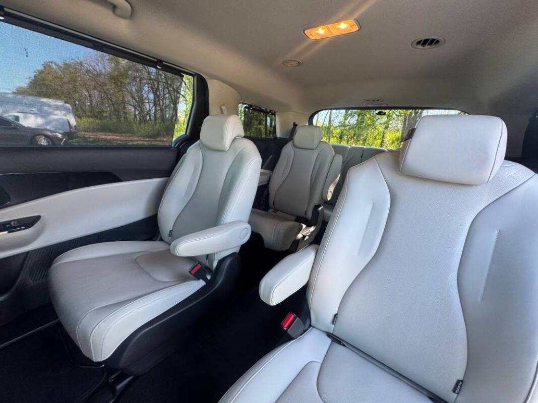 Kia Carnival (2023)