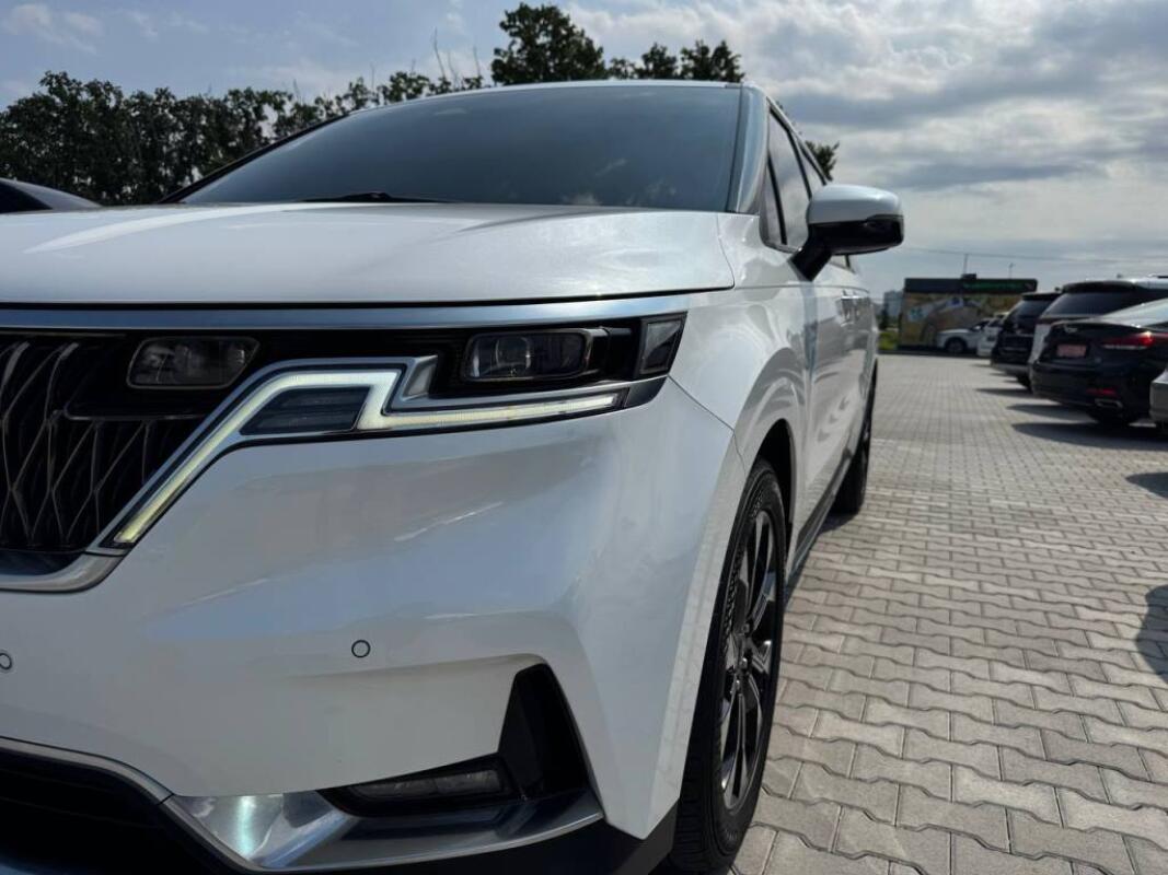 Kia Carnival (2021) Kia Carnival (2021)