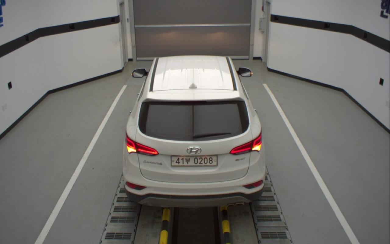 Hyundai SantaFe (2016)